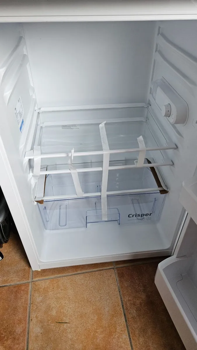 BEKO undercounter fridge - Image 4