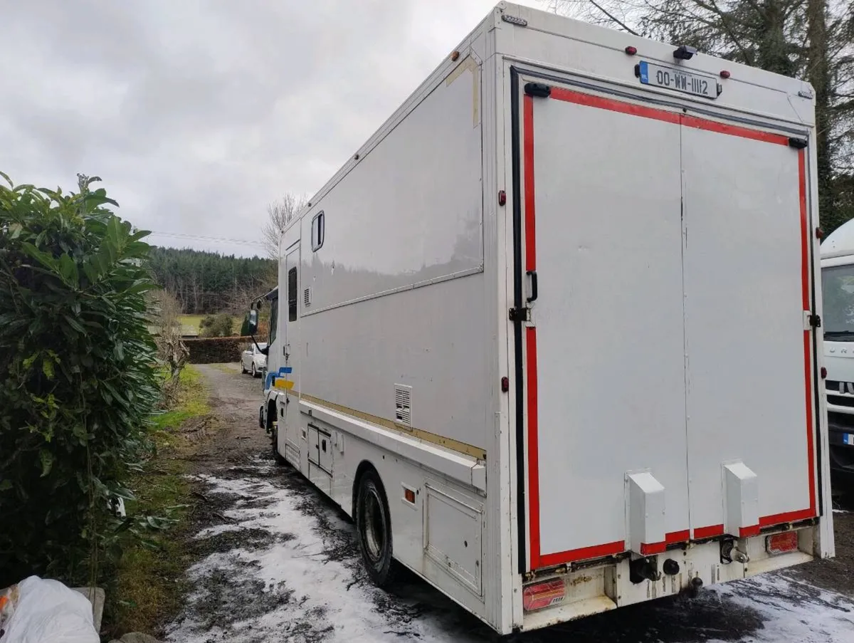 Race/Rally Truck - Image 3