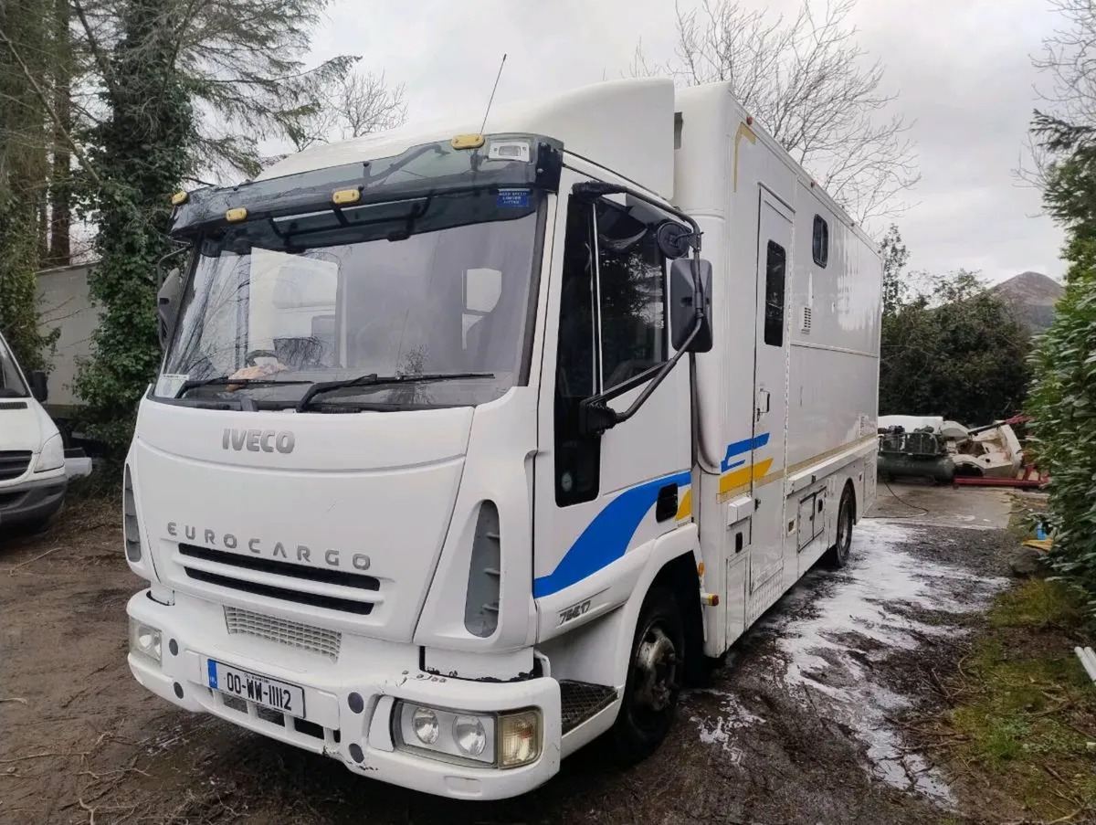 Race/Rally Truck - Image 1