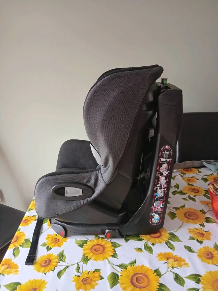 Car seat - Image 2