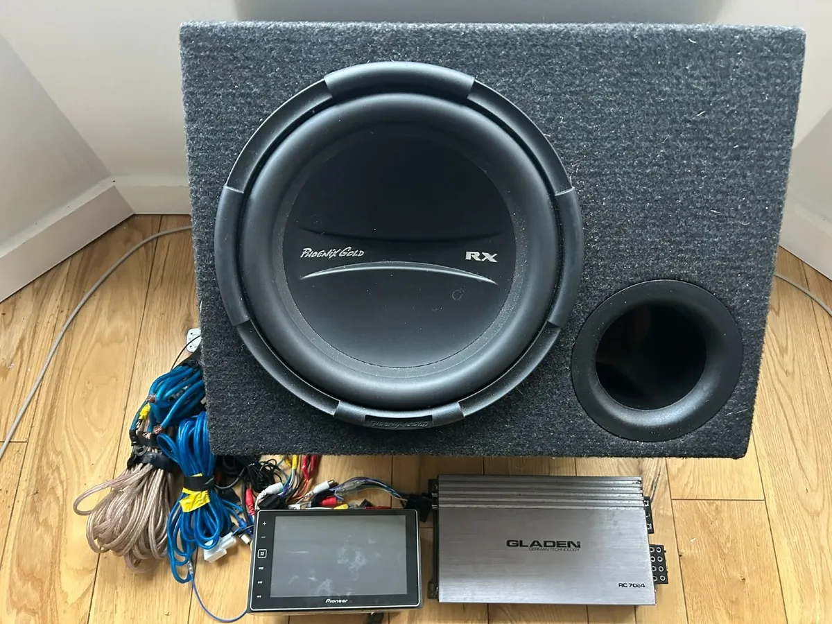 Touchscreen Car Stereo with Subwoofer - Image 1