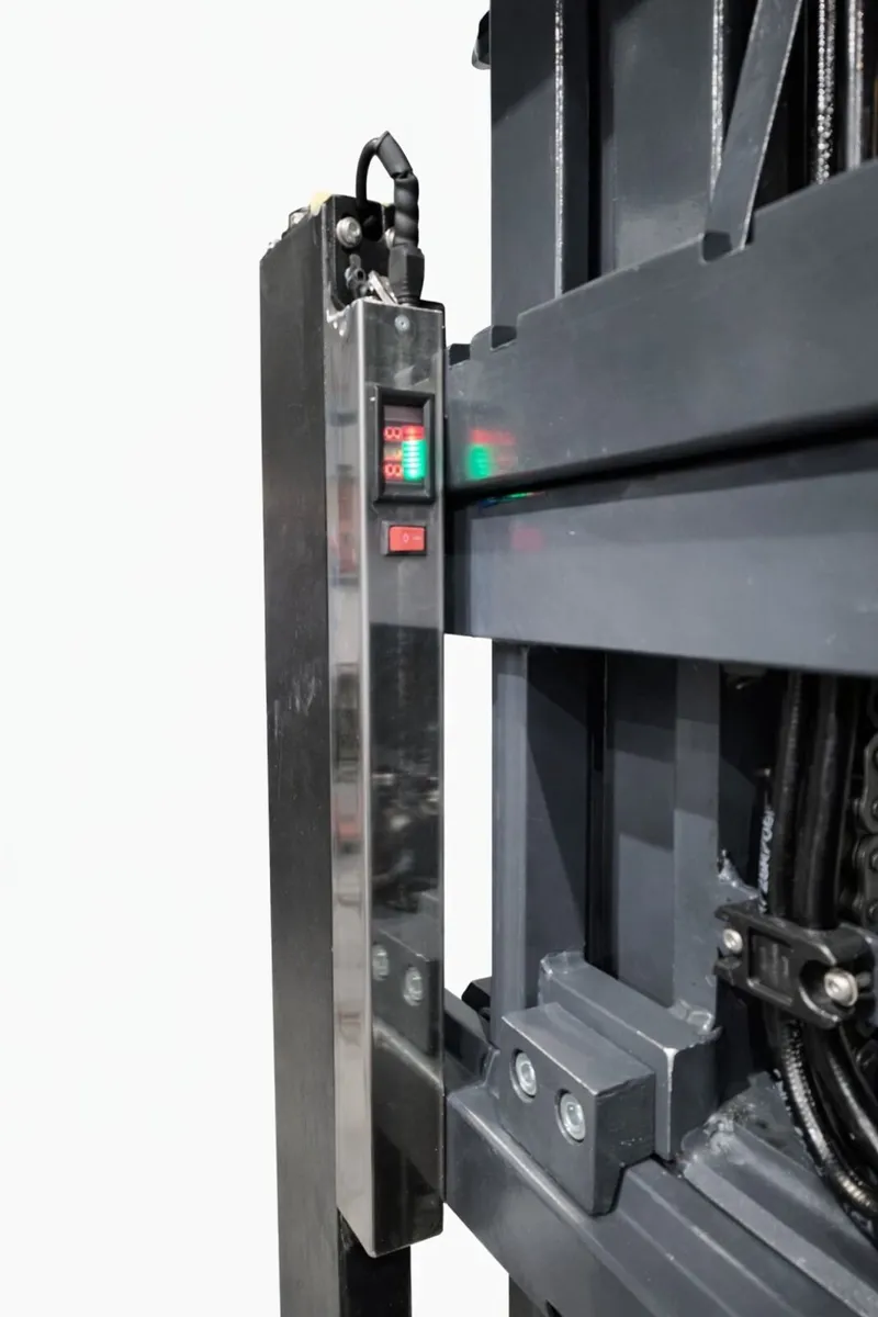 Articulated forklift, VNA, 8M to 12M,  2 ton - 2.5 - Image 4