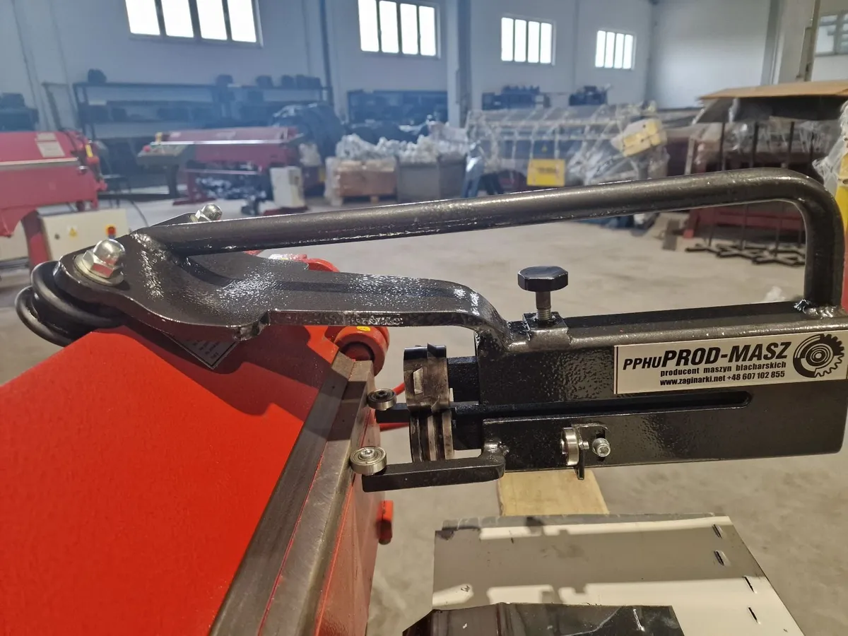 sheet metal perforating device, sheet metal folder - Image 4