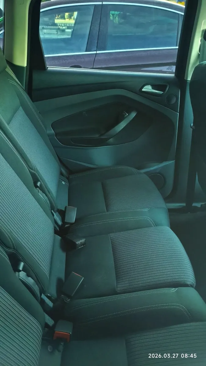 Ford C-max for repairs - Image 3