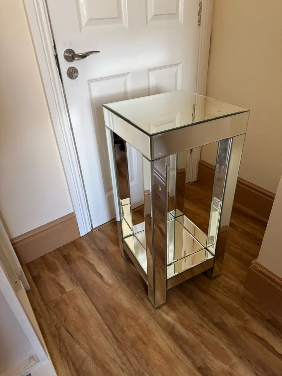 Glass hall table - Image 1