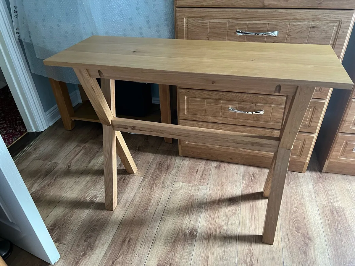 Brand new table for Sal