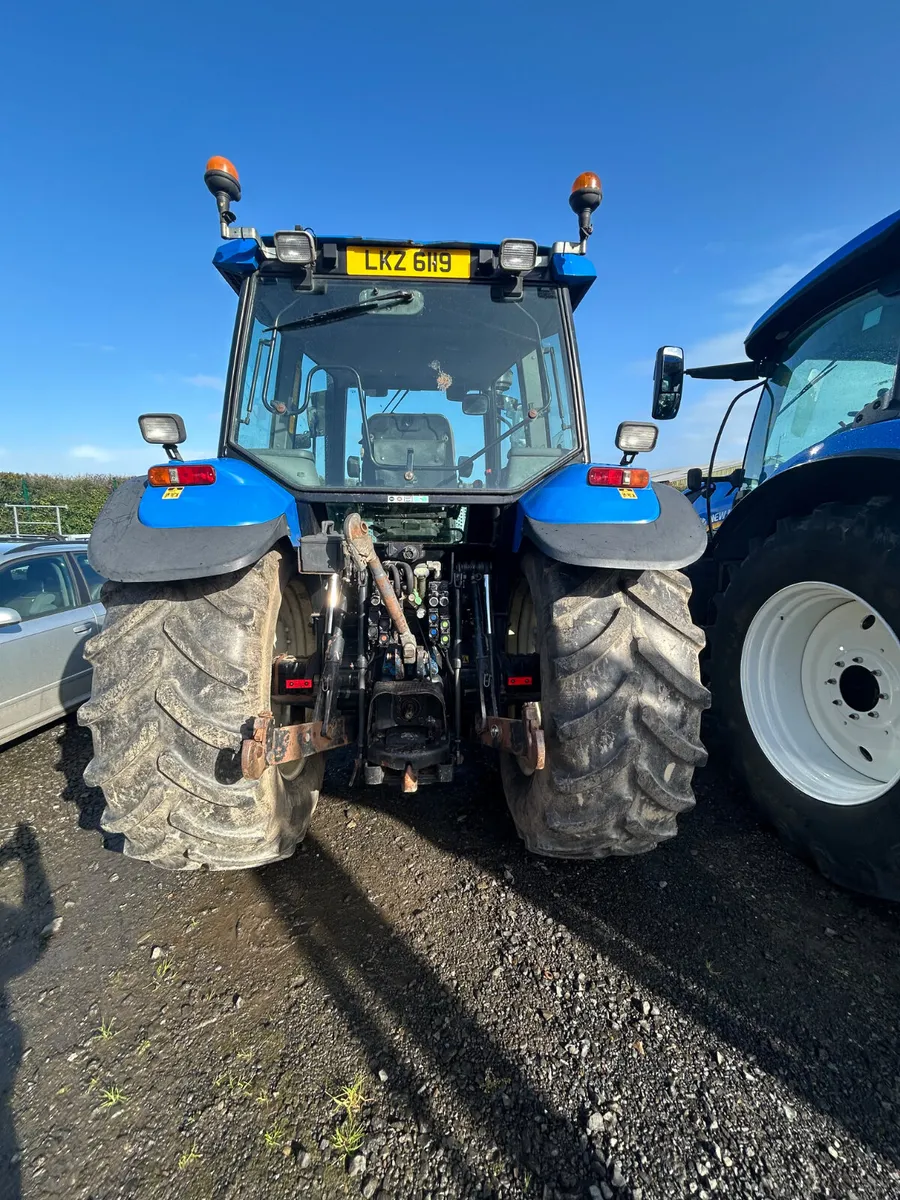 2004 new Holland TS115 Tractor - Image 2