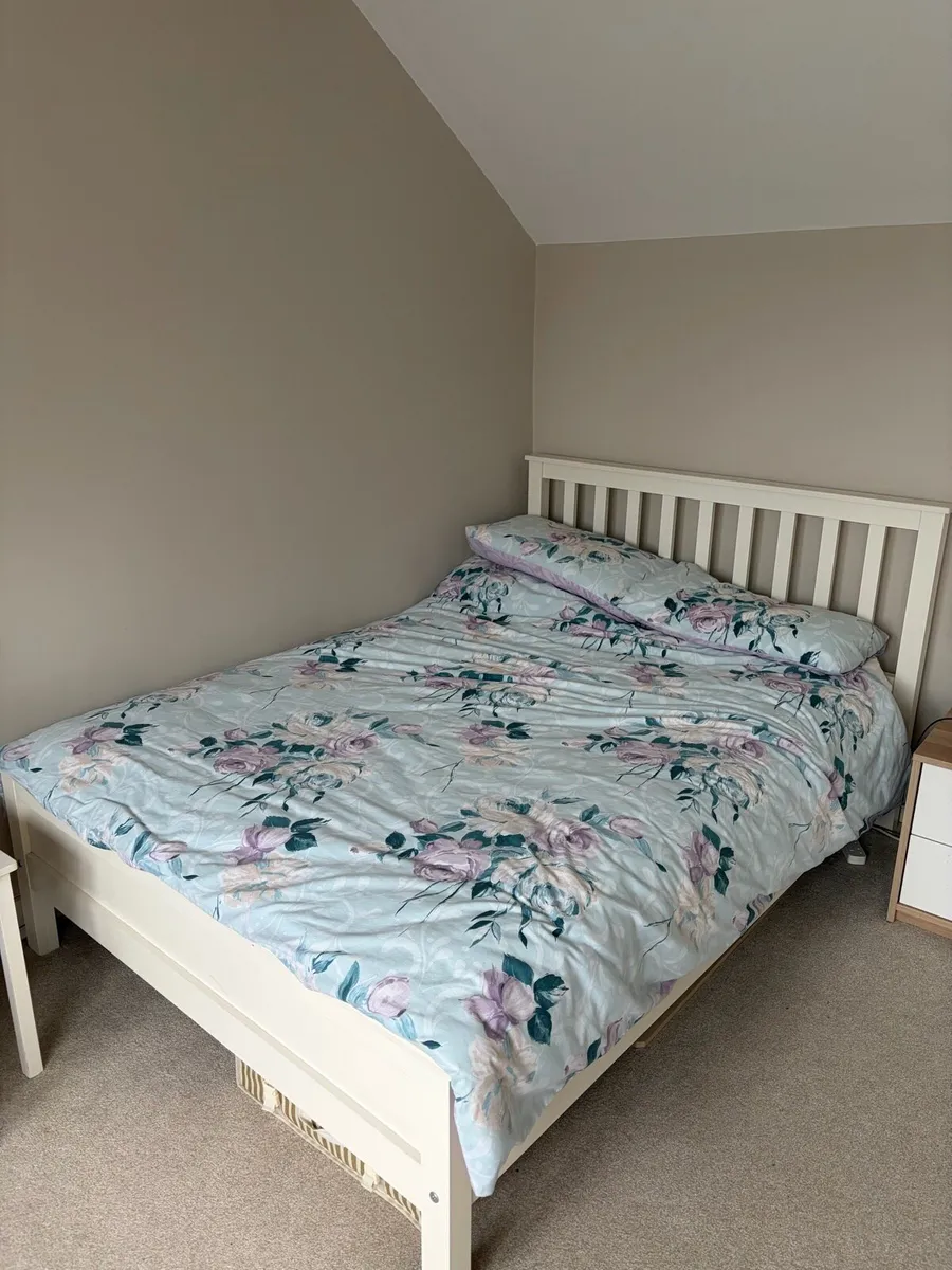 Double bed - Image 2