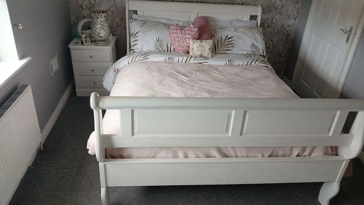 Bedroom  furniture - Image 3