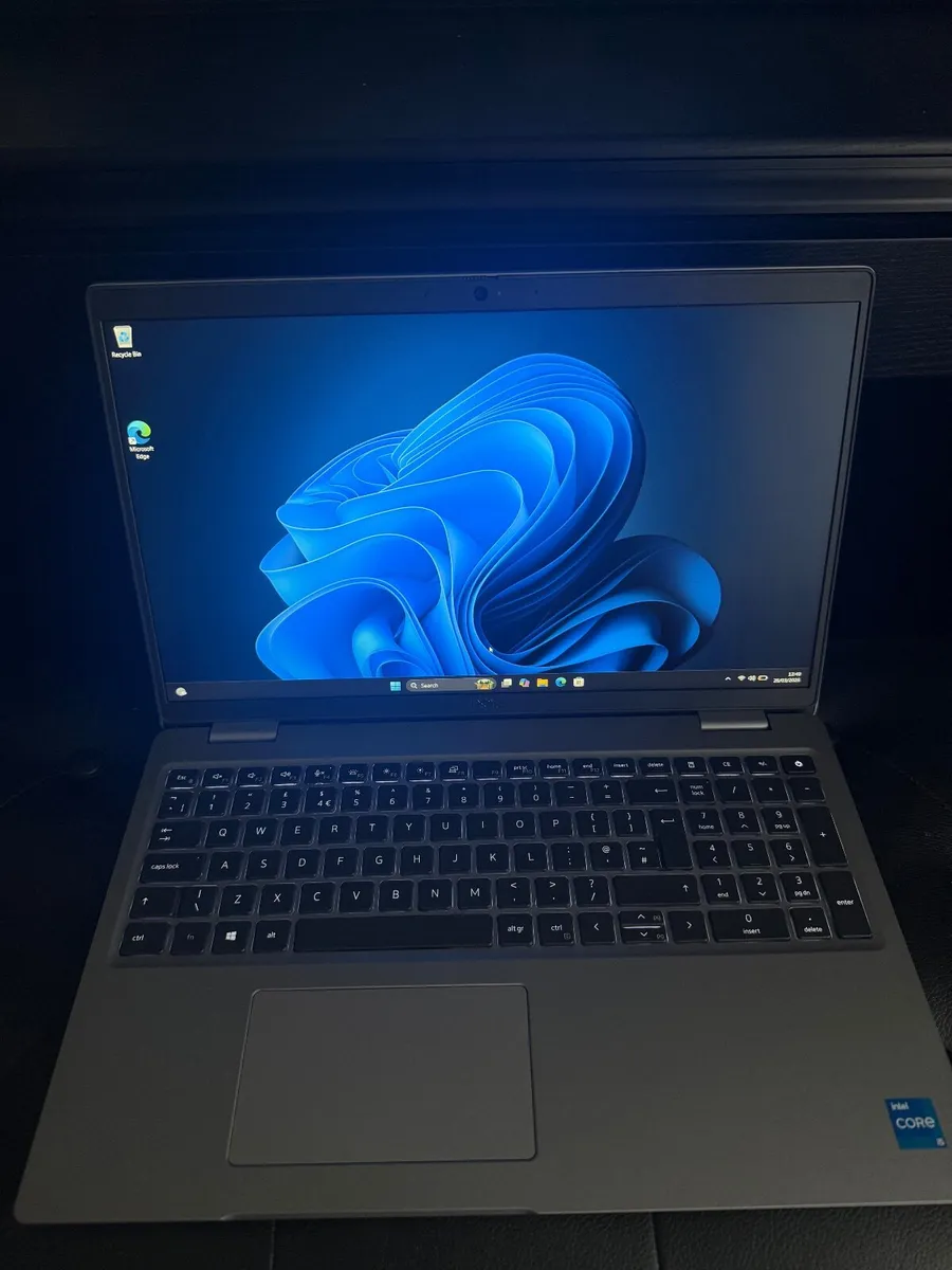 Dell Latitude 5520 Laptop i5/16GB/256SSD/FHD - Image 1