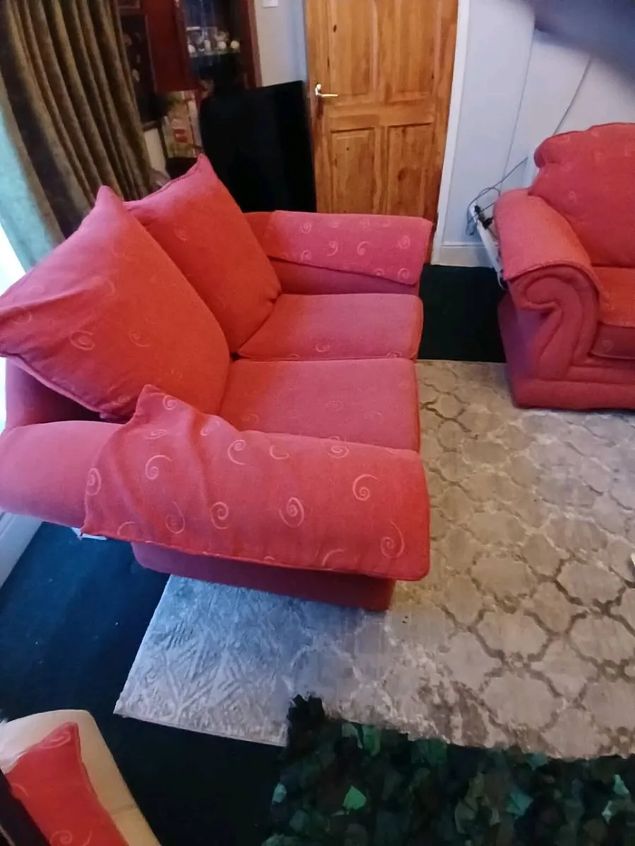 Couch and 1 armchair - Image 1