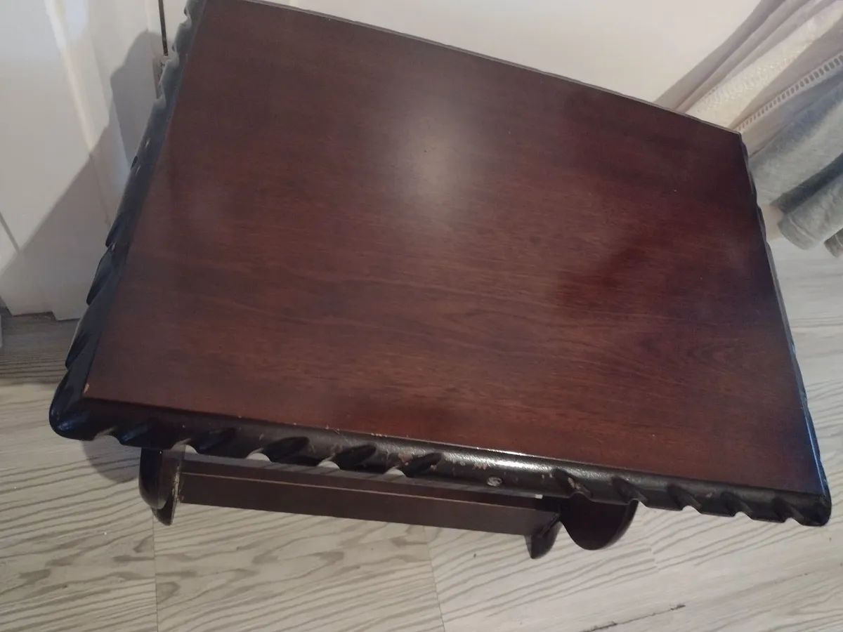 Mahogany coffee table - Image 1