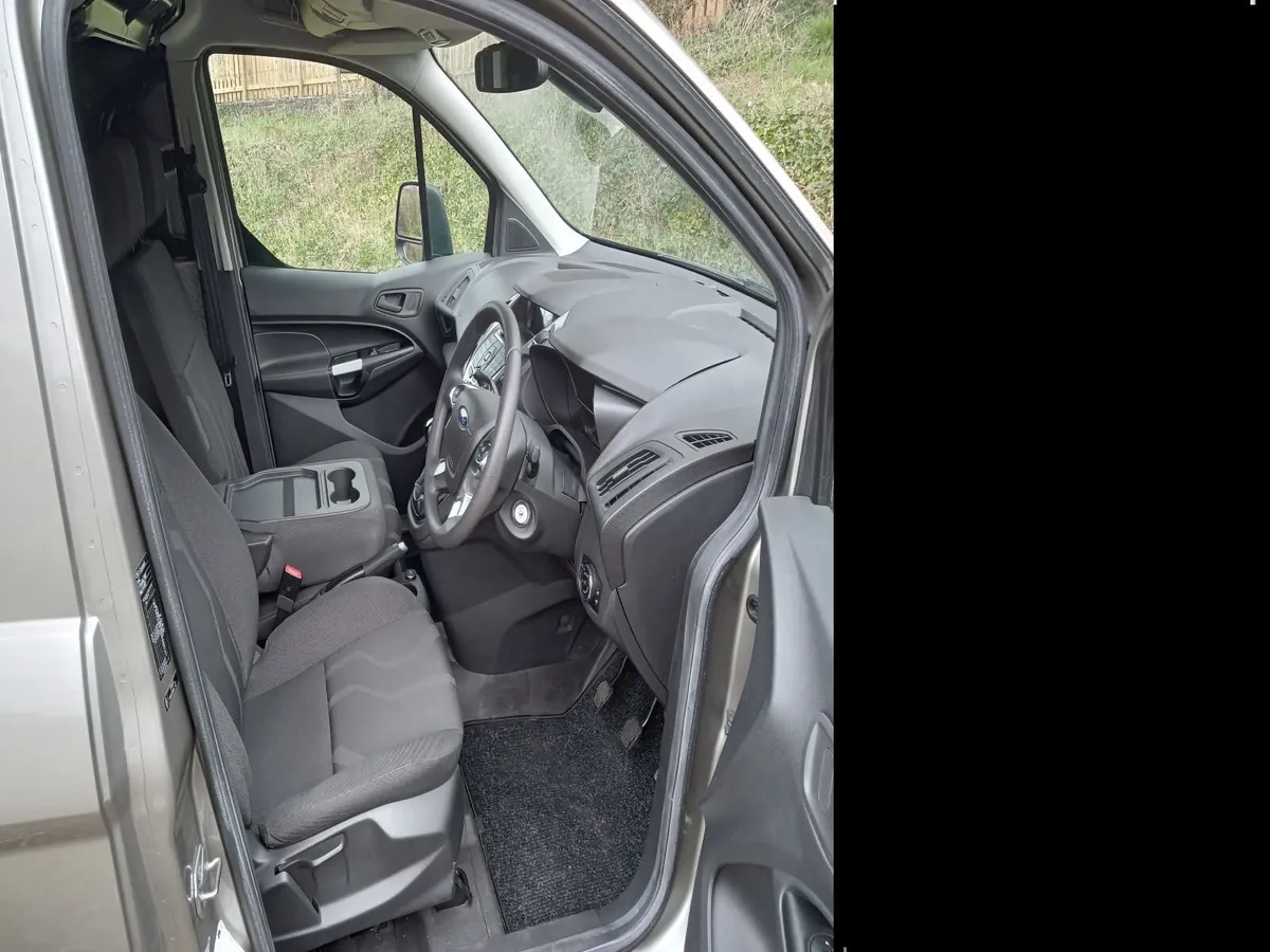 Ford Transit Connect 2017 LWB Turbo 6Speed - Image 4