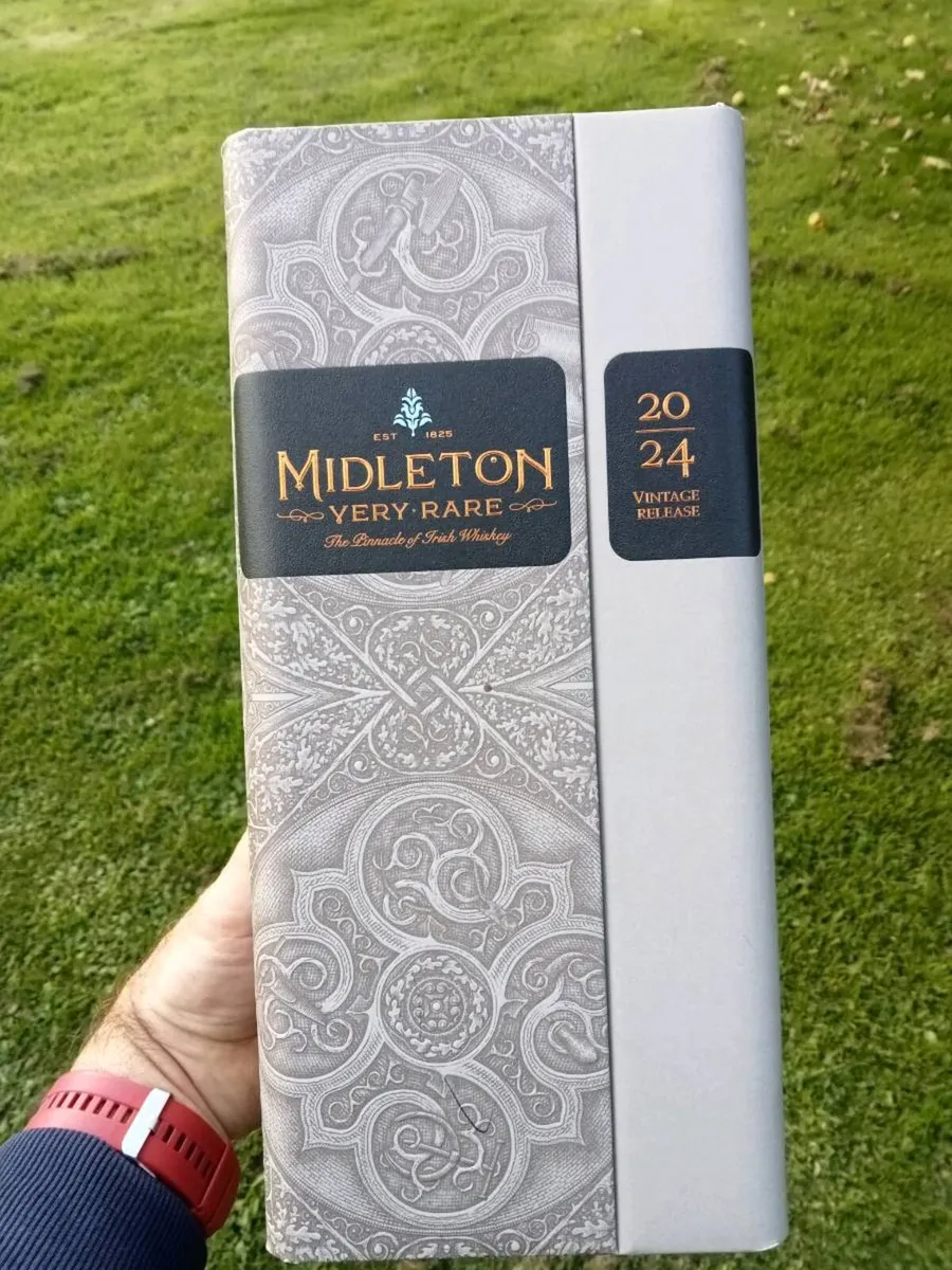 Middleton very rare whiskey box - Image 1