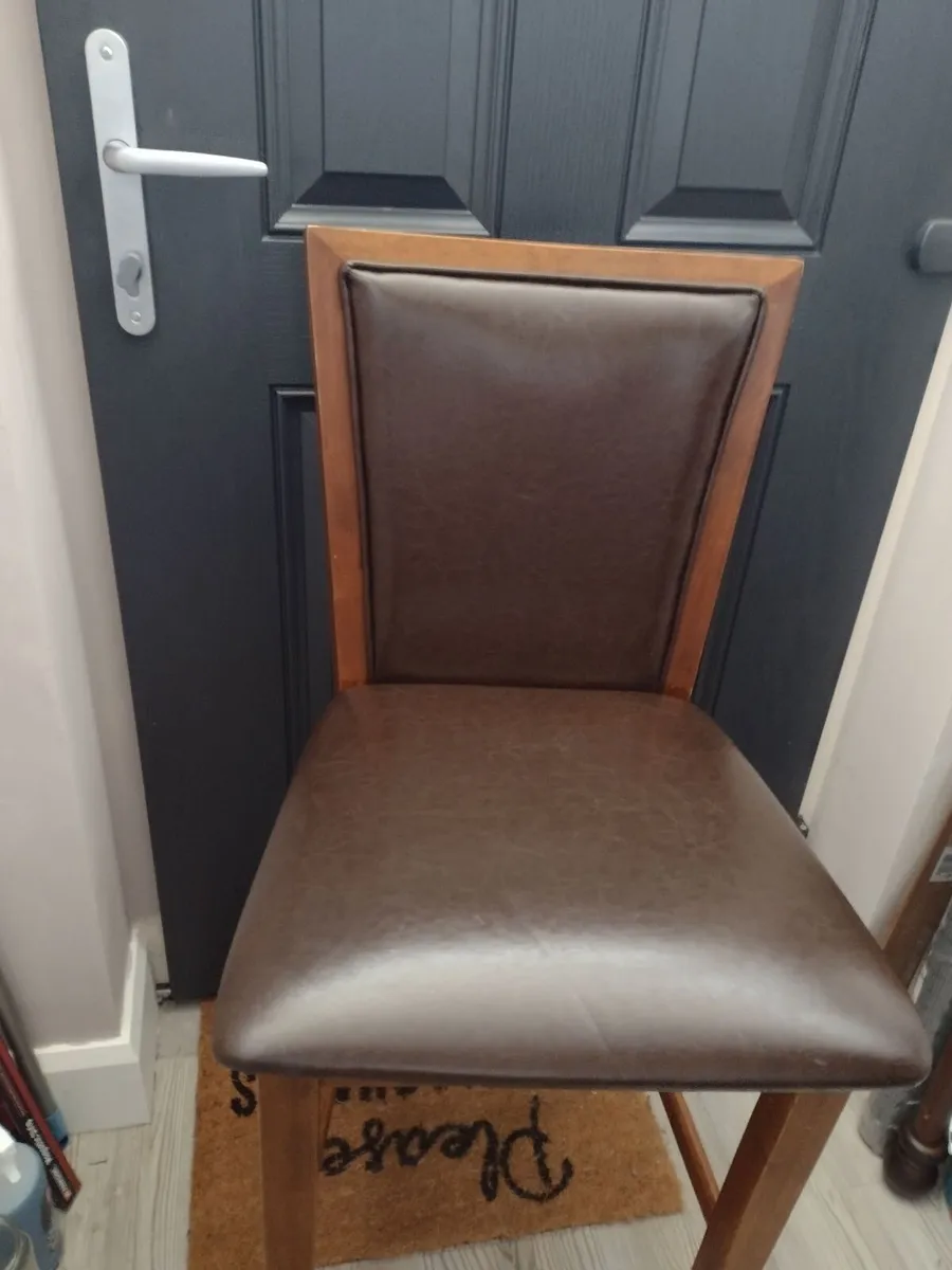 Beautiful walnut kitchen bar stool - Image 4