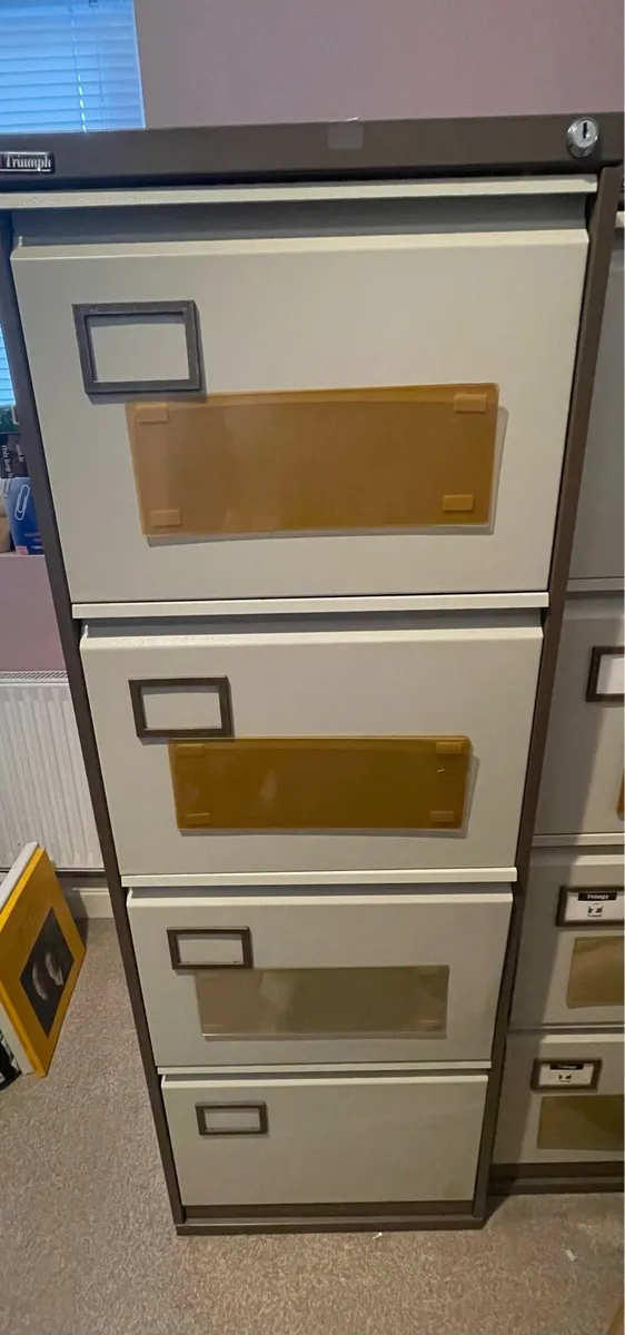 Filing cabinet 4 drawers - Image 1