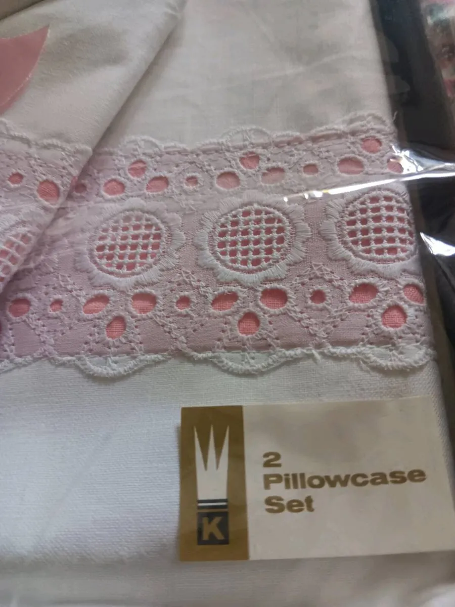 Vintage bedding - Image 2