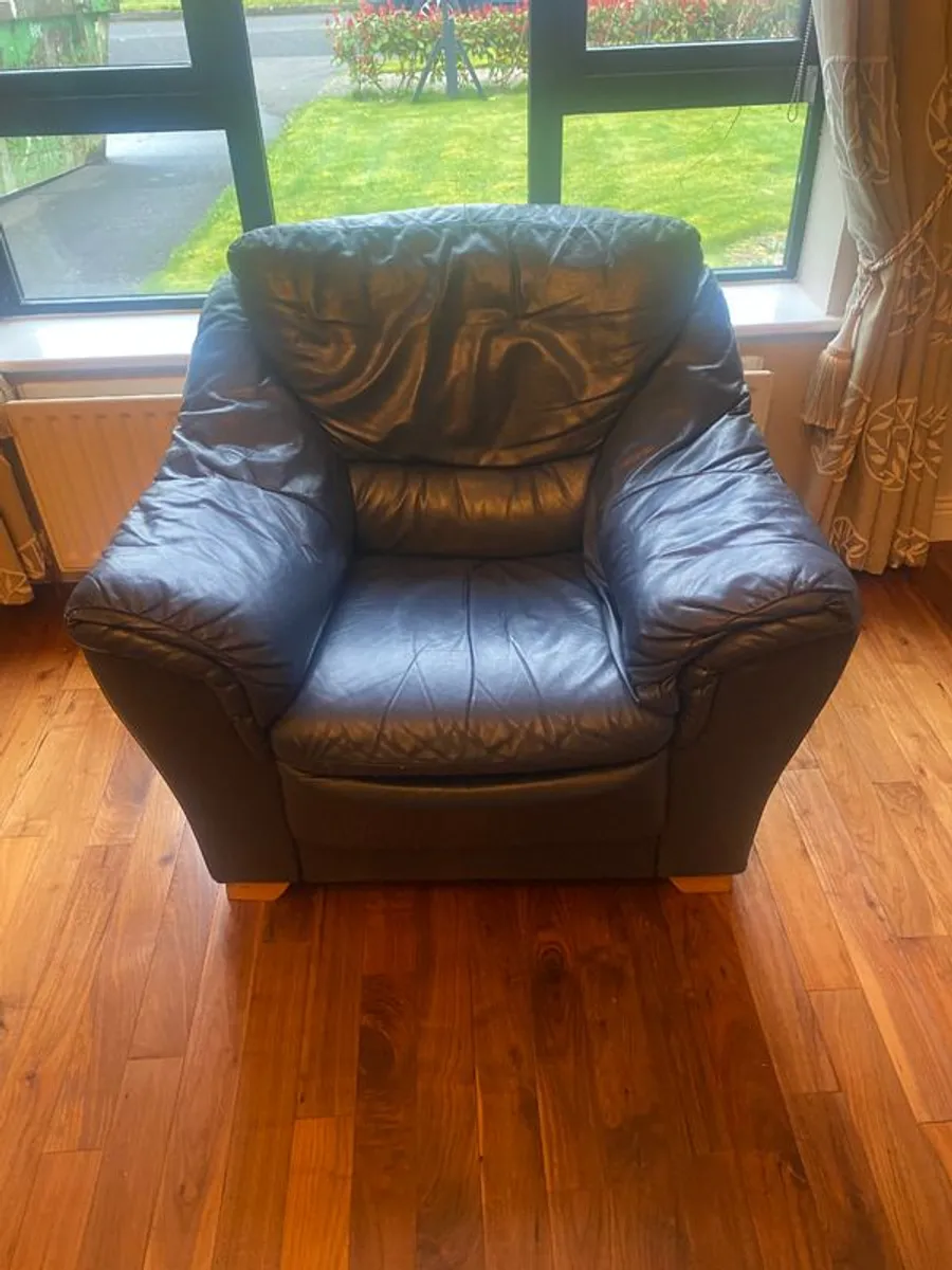 Leather Couch 3+1+1 - Image 3