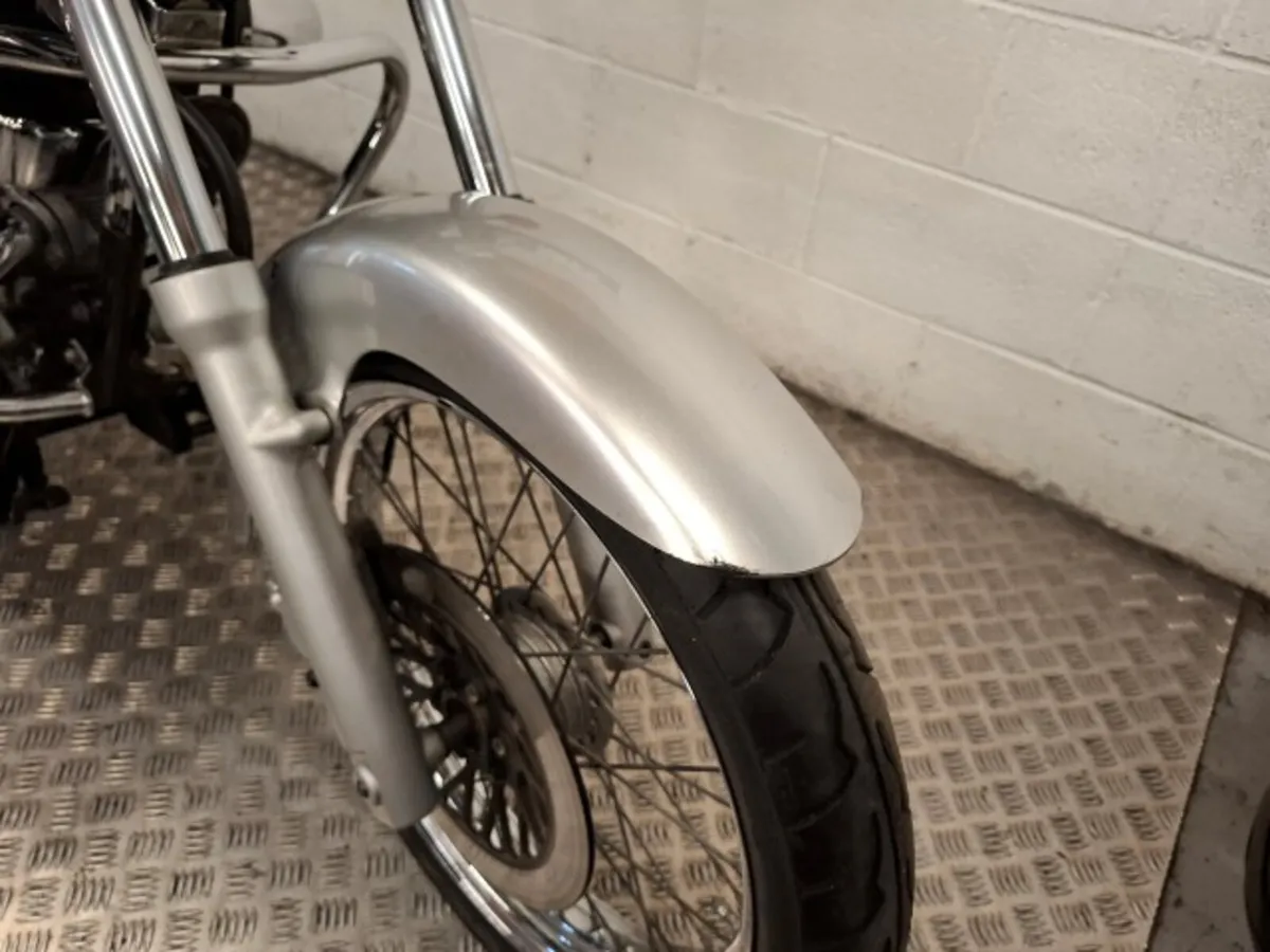 Suzuki Intruder 125 2007 - Image 3