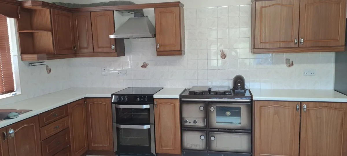 Kitchen Units - Image 4