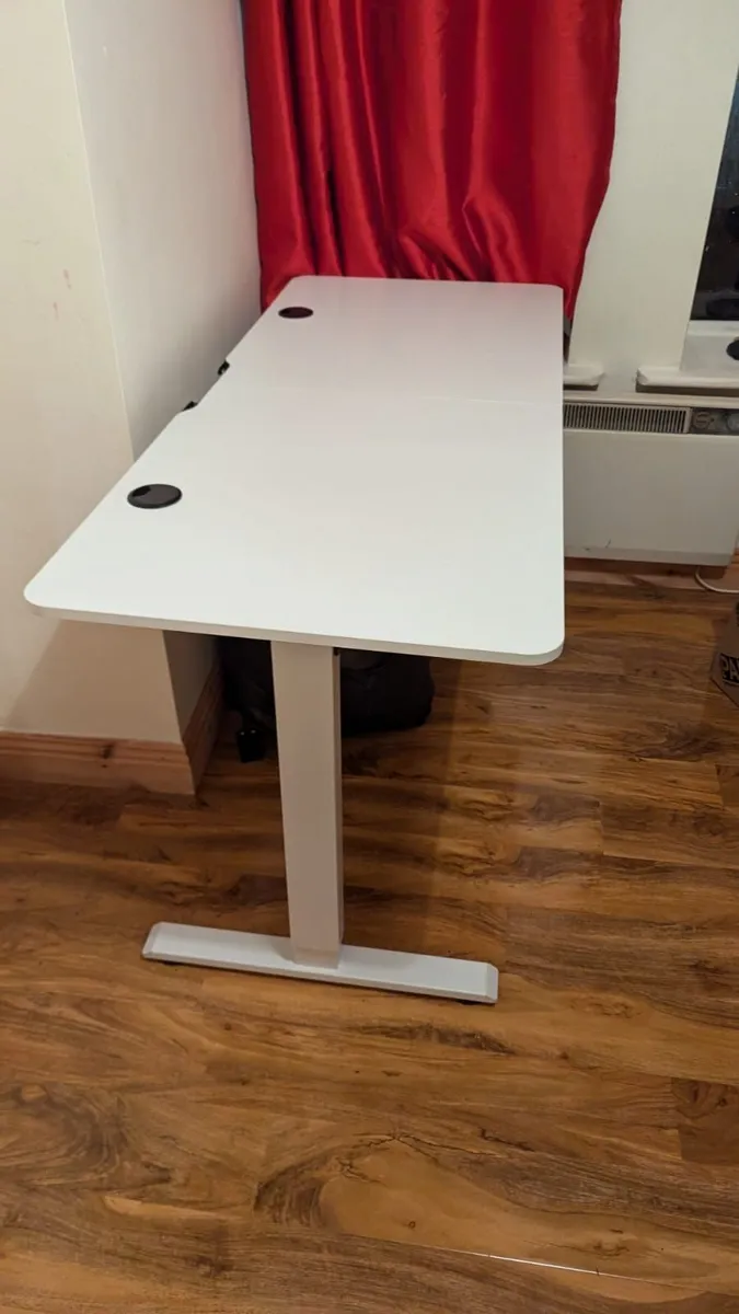 140 x 60 cm Electric Standing Desk - Image 4
