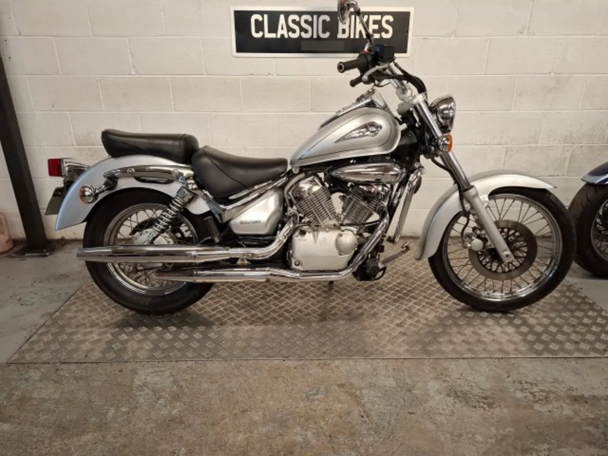 Suzuki Intruder 125 2007 - Image 1