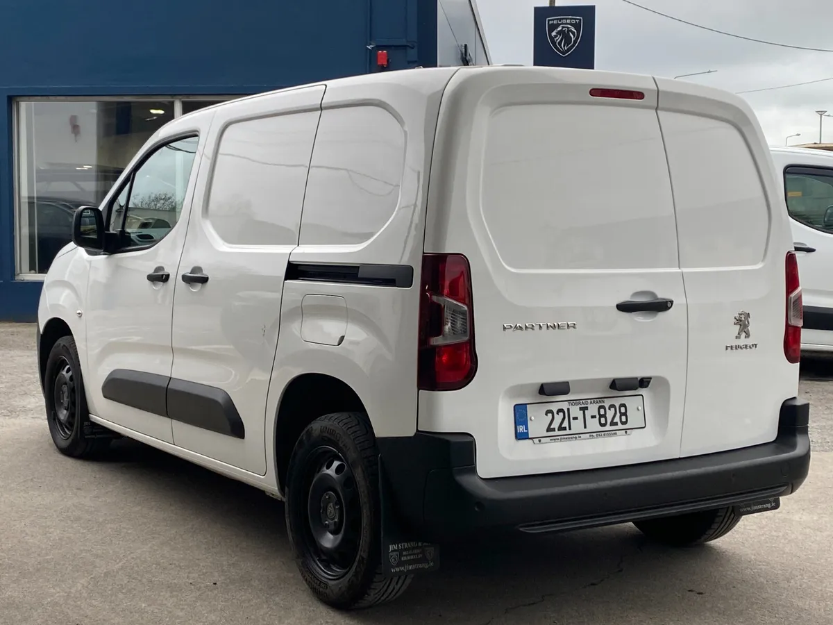 Peugeot Partner Professional Plus 1.5 Blue HDI - Image 3