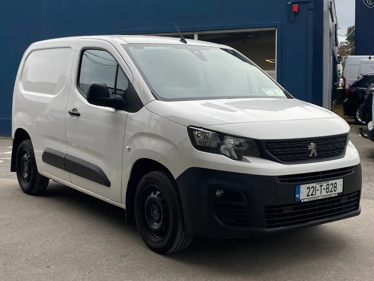 Peugeot Partner Professional Plus 1.5 Blue HDI - Image 1