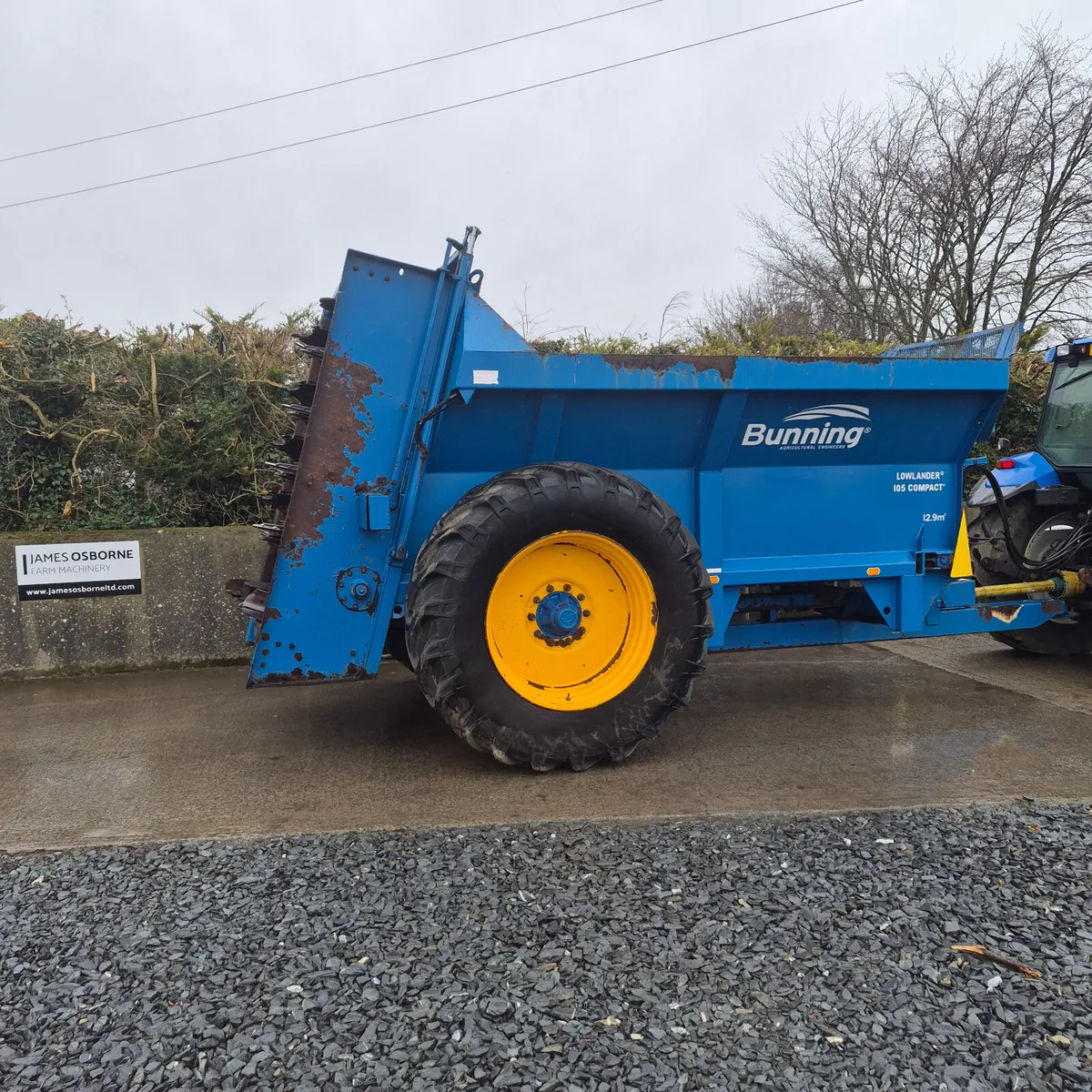 Bunning 105 Compact Spreader - Image 1