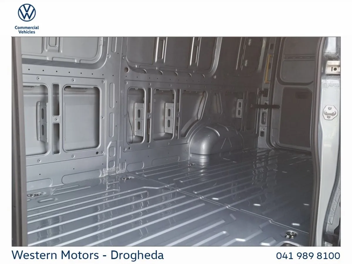 Volkswagen Crafter Trendline 35 LWB 177BHP AUTO - Image 3