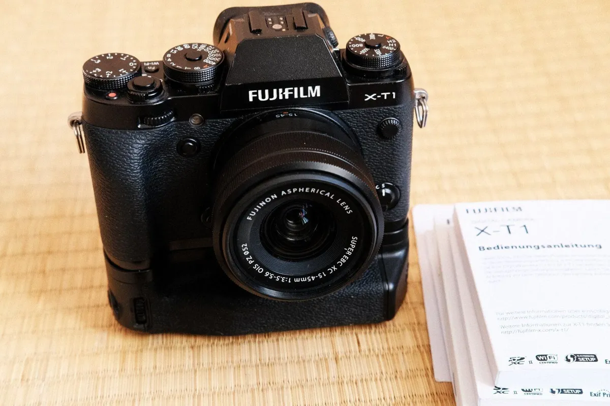 Fujifilm Fuji X-T1 black 16.3MP camera body - Image 4