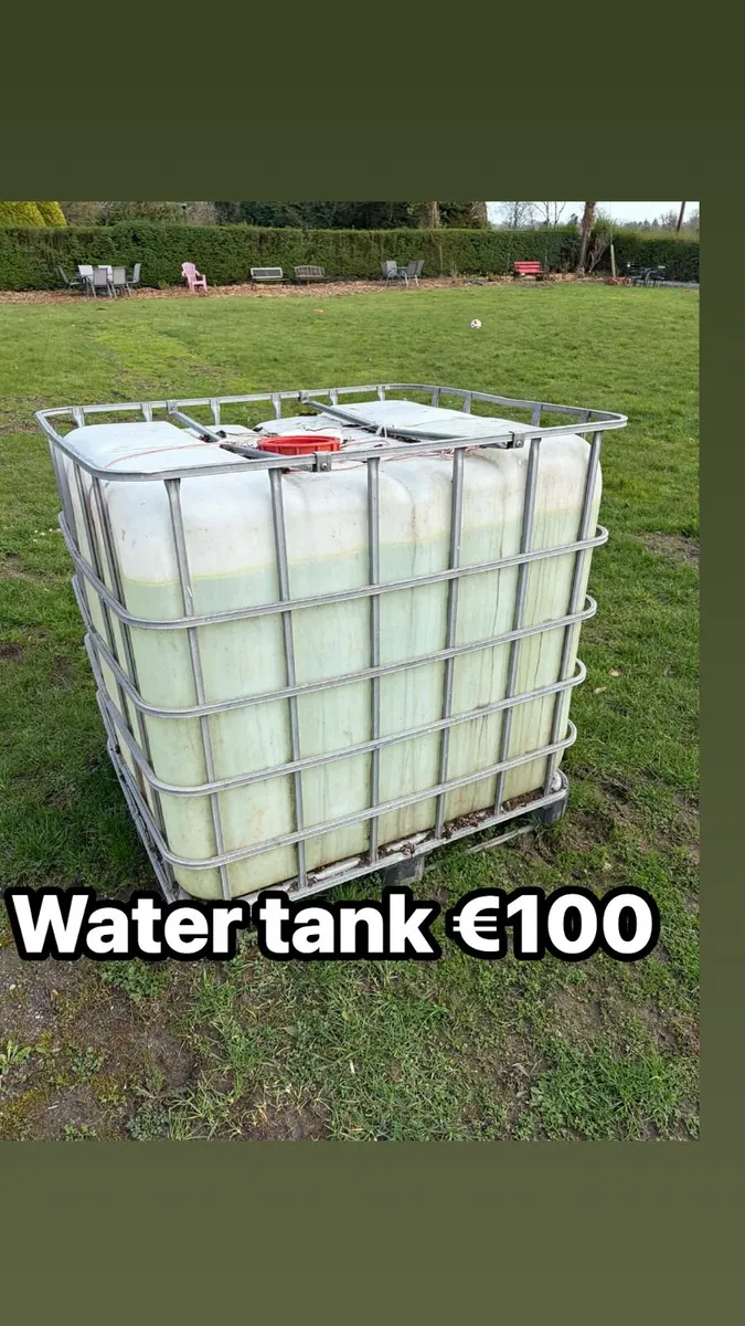 Large water tank - Image 1