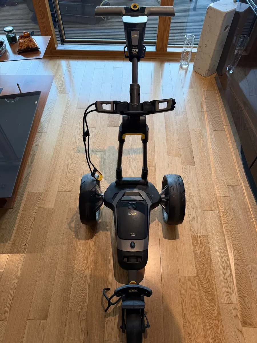 Golf trolley - Image 1