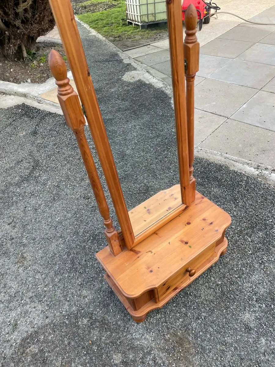 Pine standing mirror - Image 2