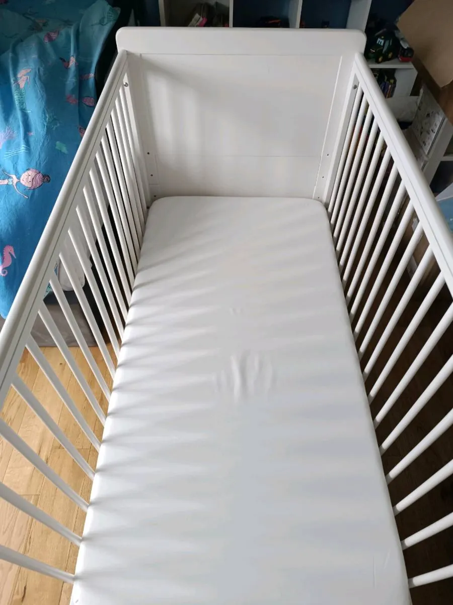 Baby cot - Image 3