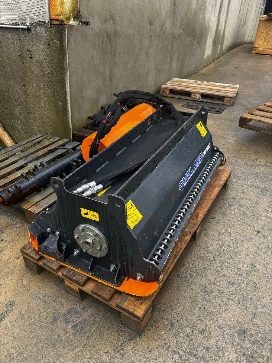 Flail hedge cutter for digger - Image 2