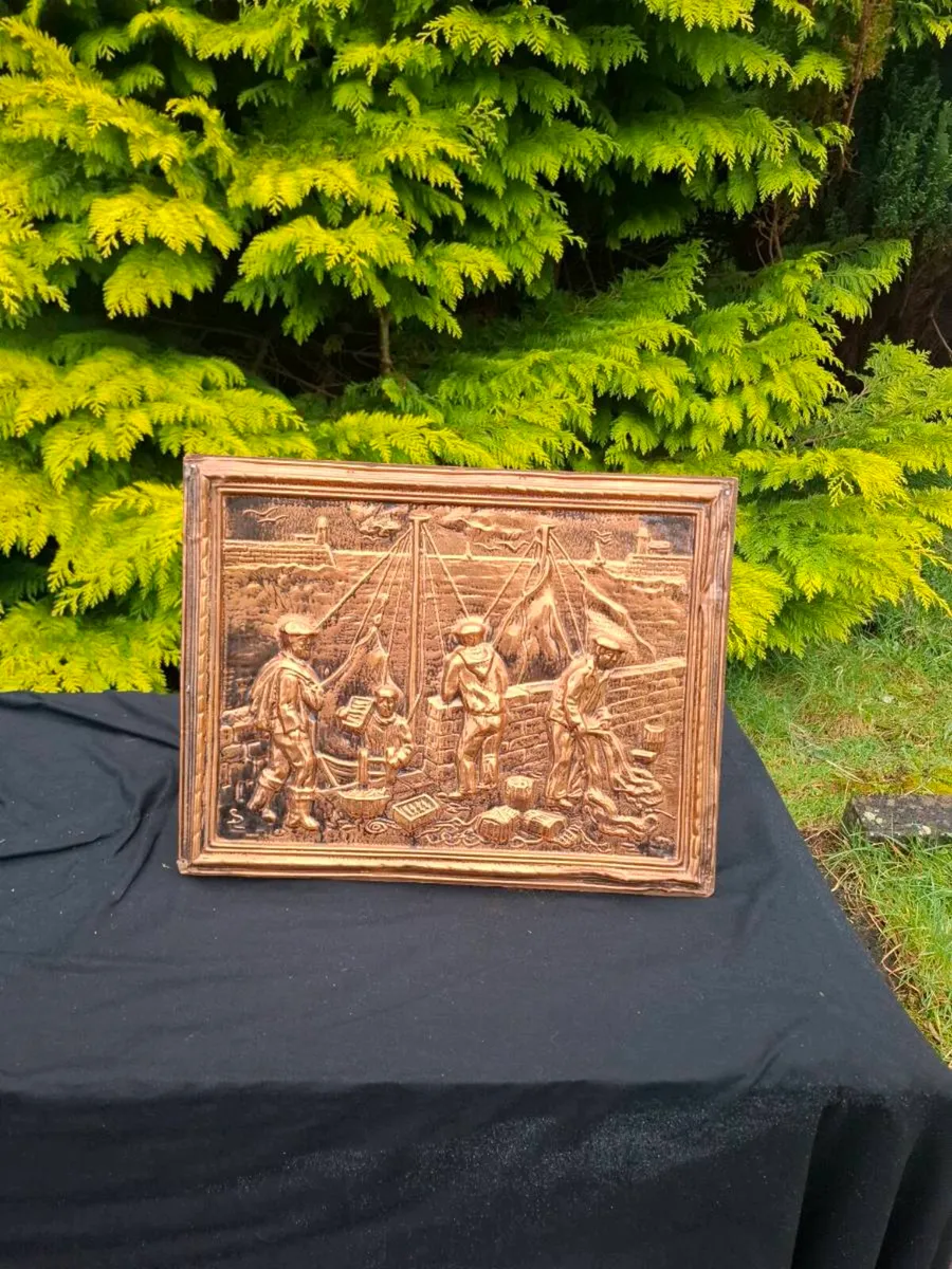 Copper and wood frame postage possible - Image 1