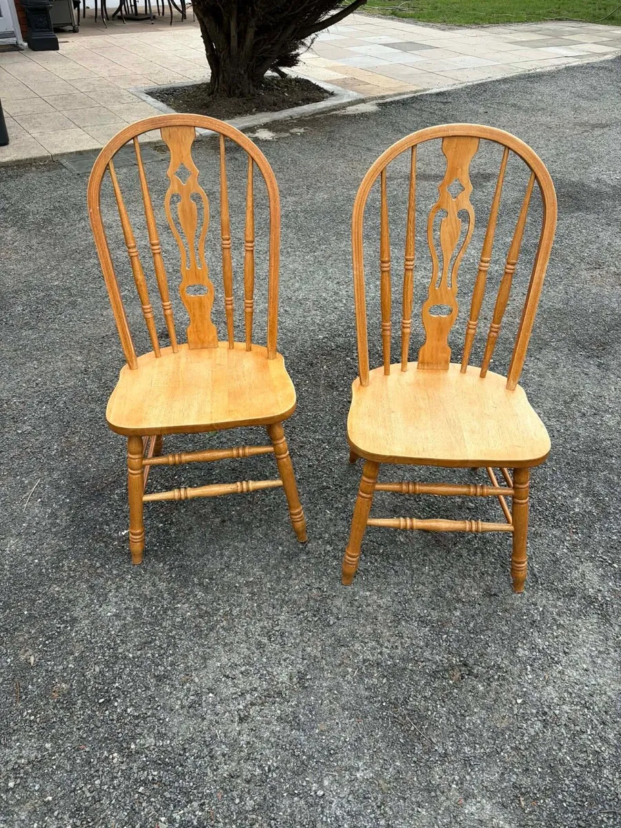 2 wooden chairs €10 - Image 1