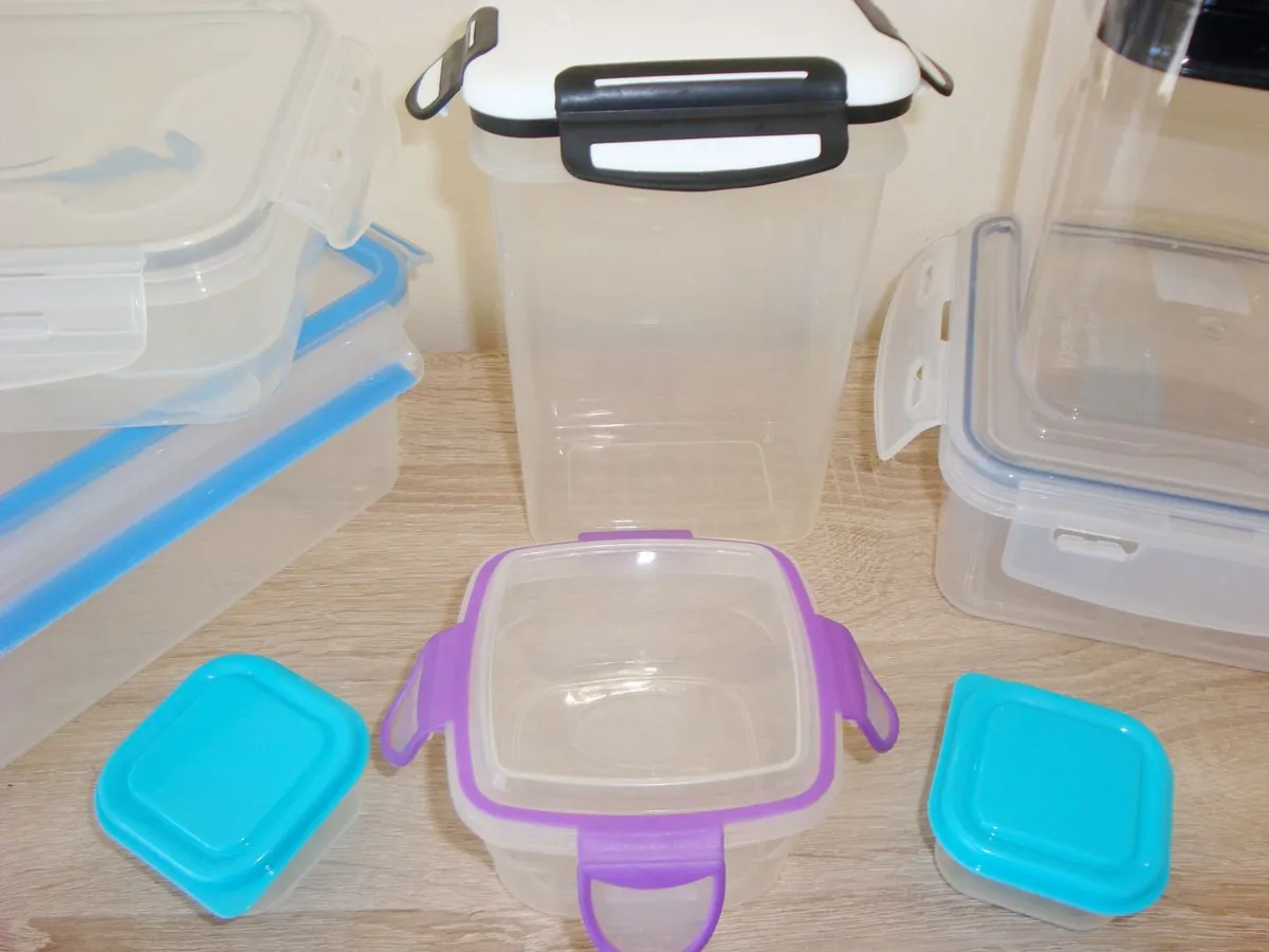 Plastic storage containers - Image 4