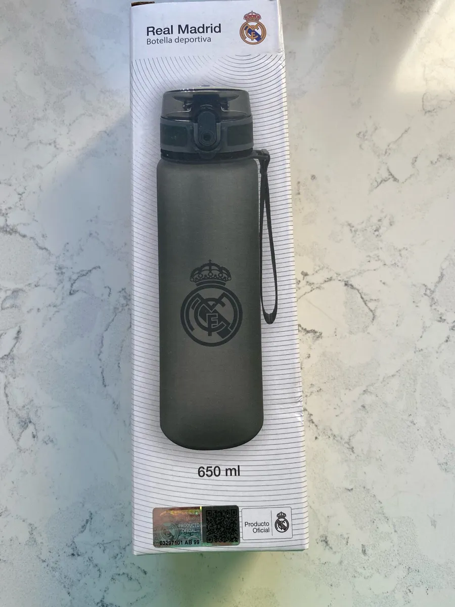 Real Madrid Official Water Bottle - Image 3