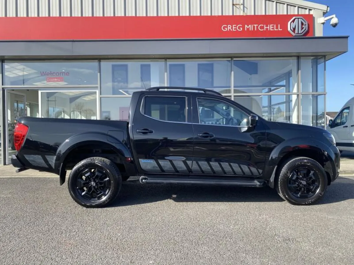 Nissan Navara SPECIAL EDITION Double Cab Pick Up N - Image 4