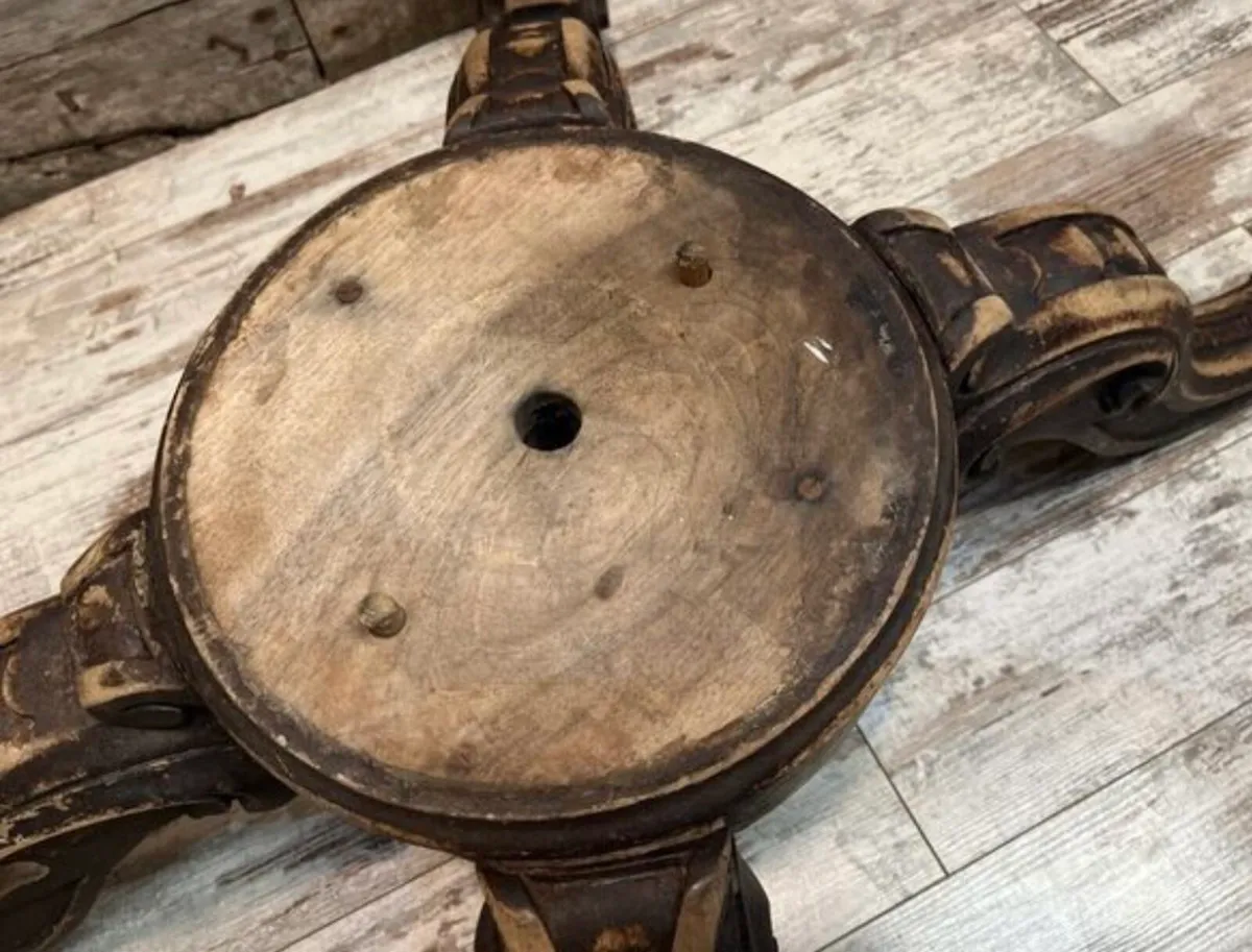 Vintage table leg - Image 4