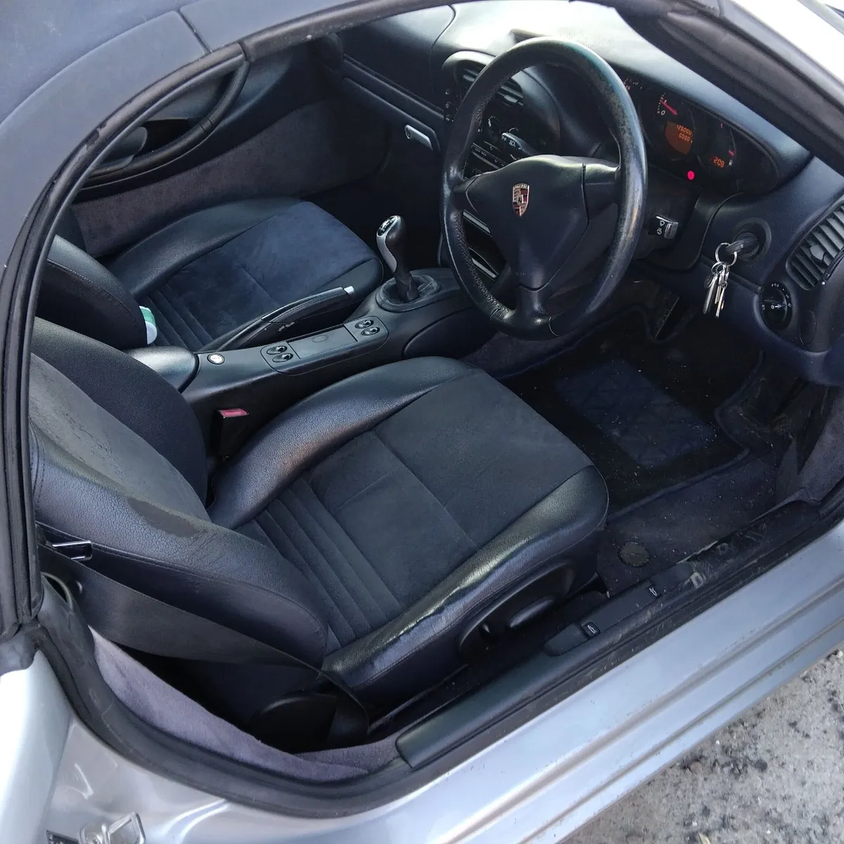 Porsche Boxster 2002, manual gearbox - Image 2