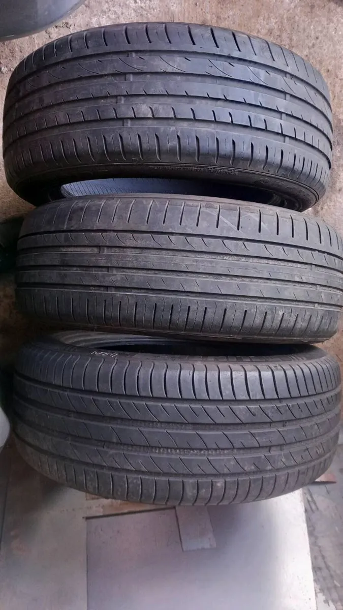215/55R17 good used tyres x3 - Image 1