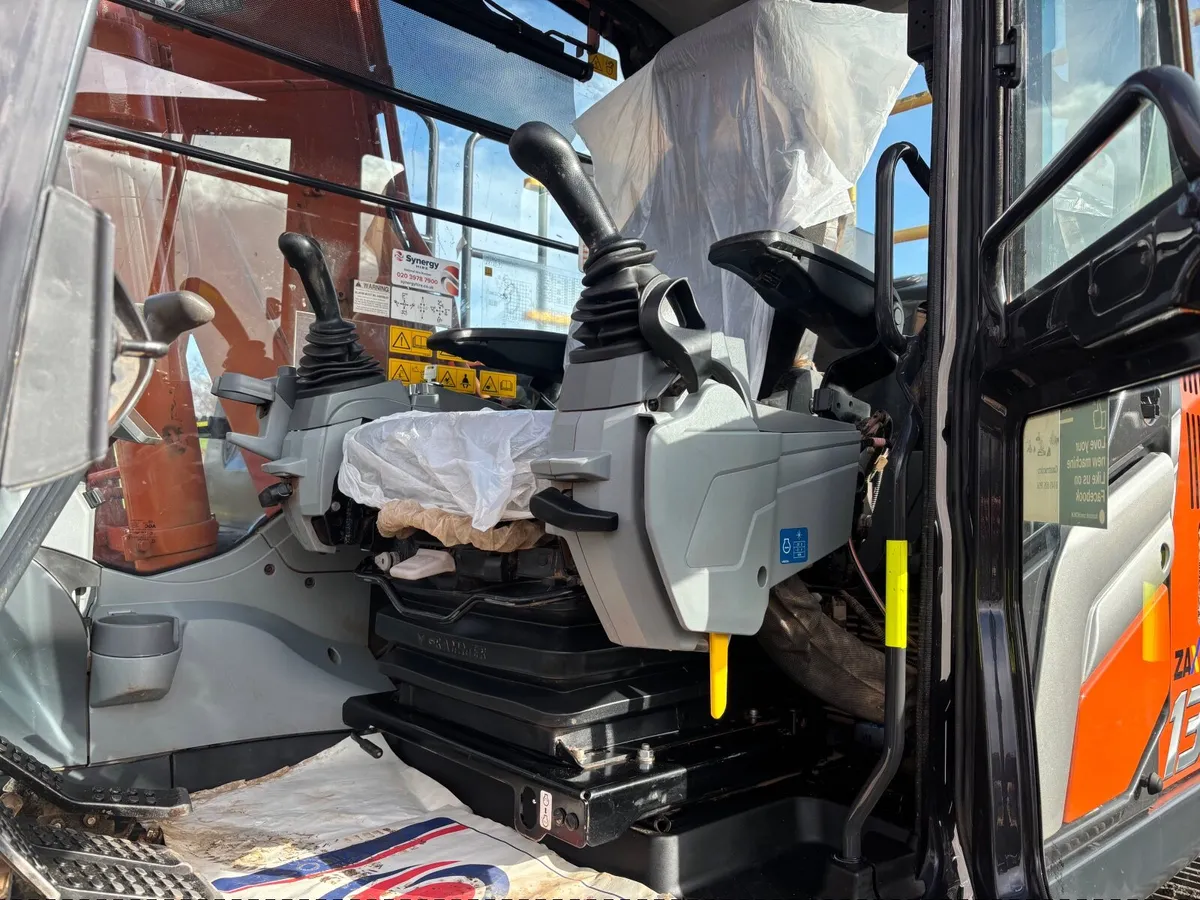 Hitachi Volvo Kubota - Image 4