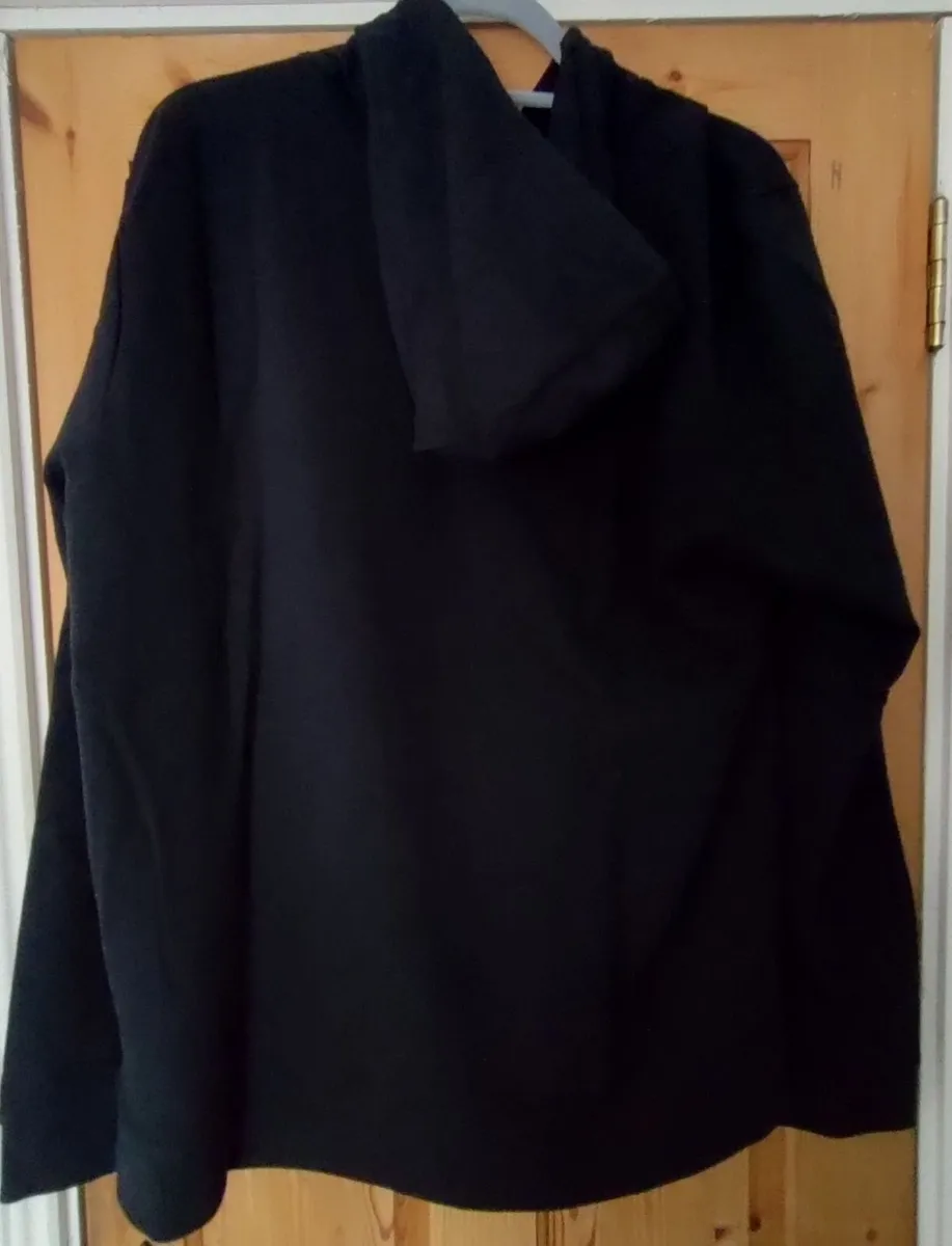 Oakley Hoodie XL New - Image 4