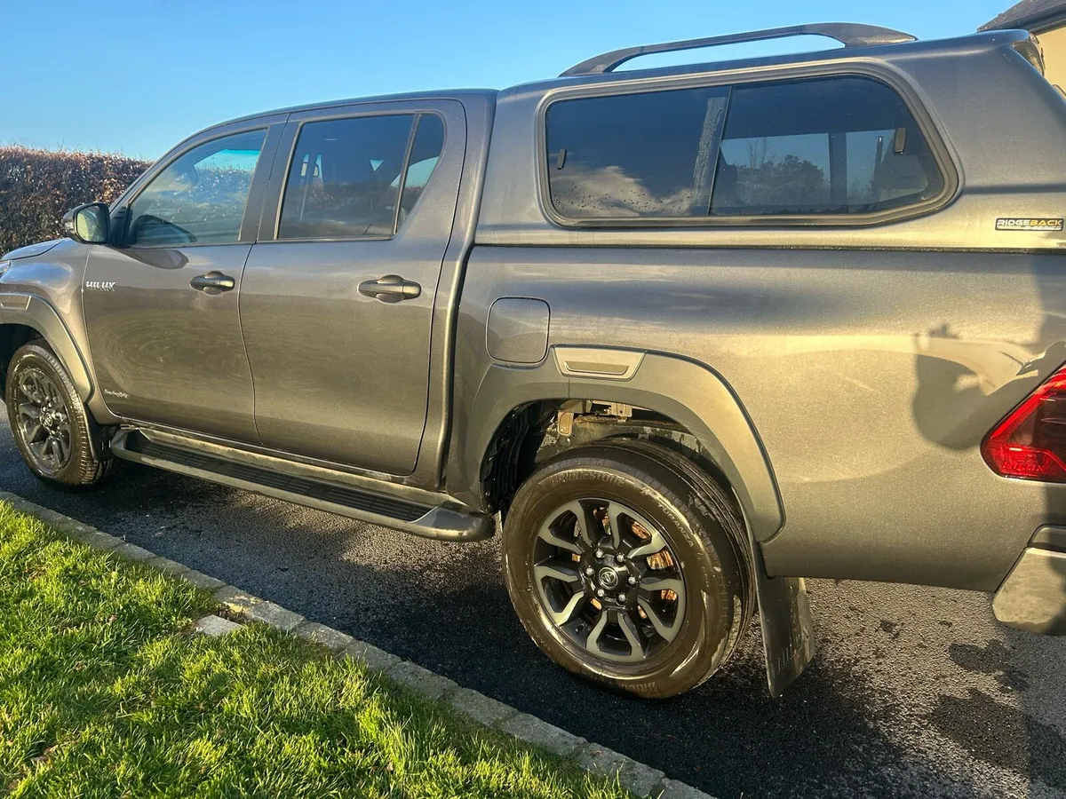 Toyota Hilux invincible - Image 2