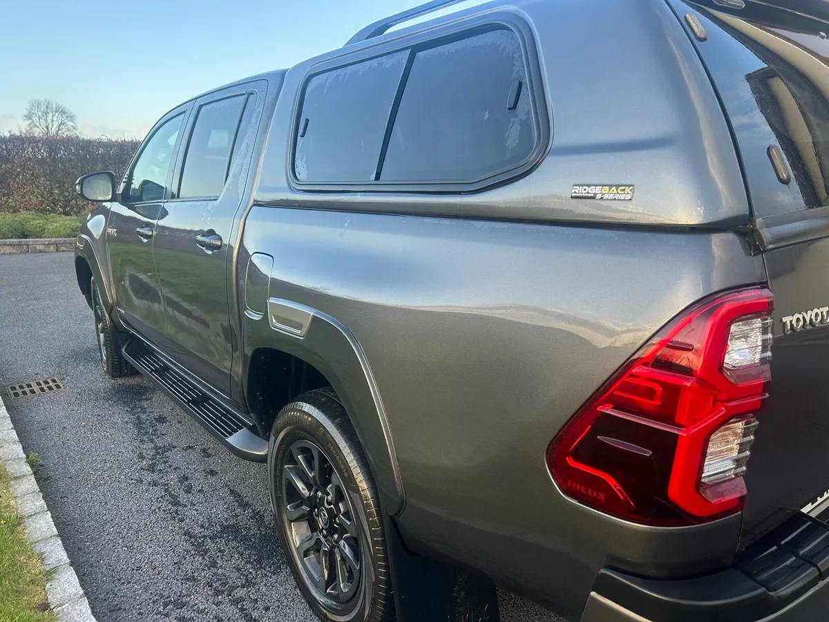 Toyota Hilux invincible - Image 3