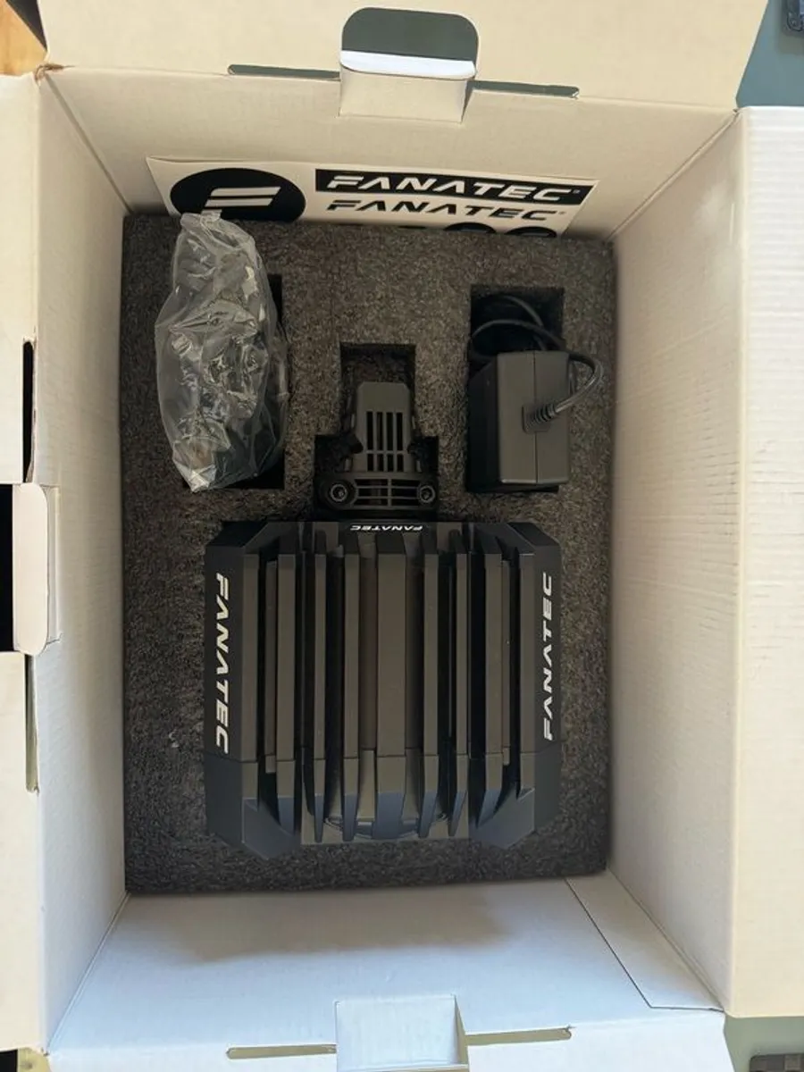 Fanatec CSL DD with boost kit 8nm (Xbox/Pc only) - Image 2