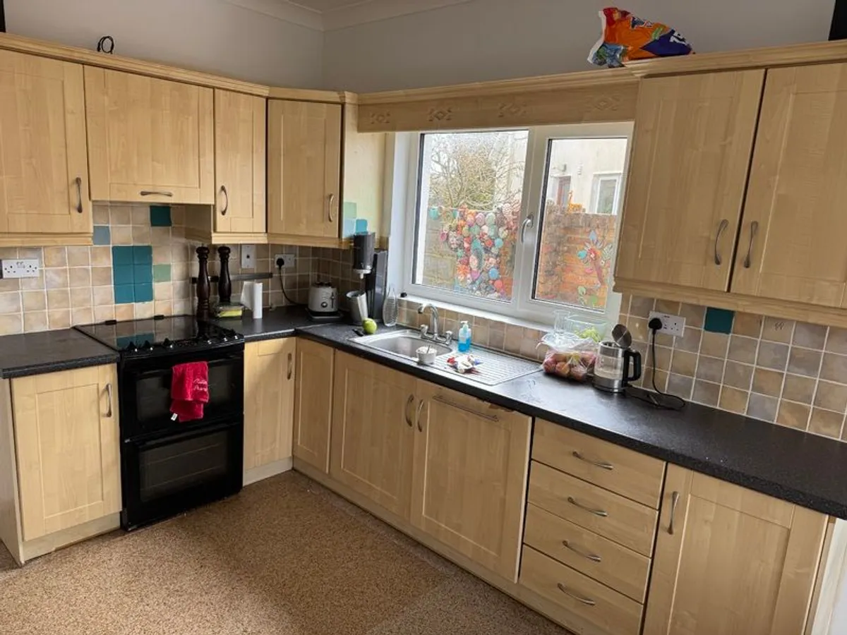 Kitchen for sale - Image 1